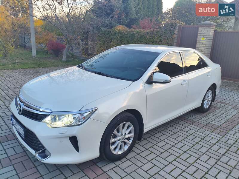 Седан Toyota Camry 2017 в Запорожье
