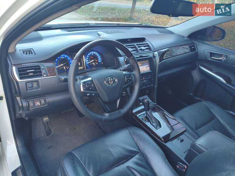 Седан Toyota Camry 2017 в Запорожье
