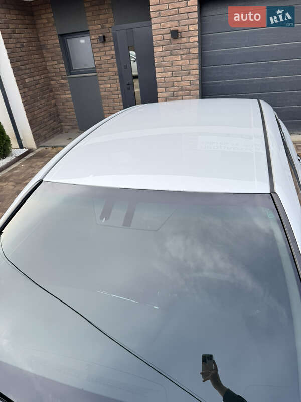 Седан Toyota Camry 2017 в Чернівцях