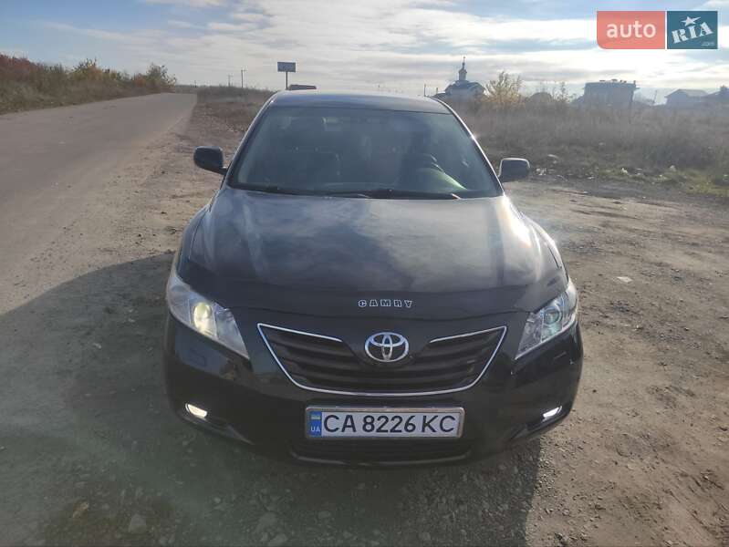 Седан Toyota Camry 2007 в Умані