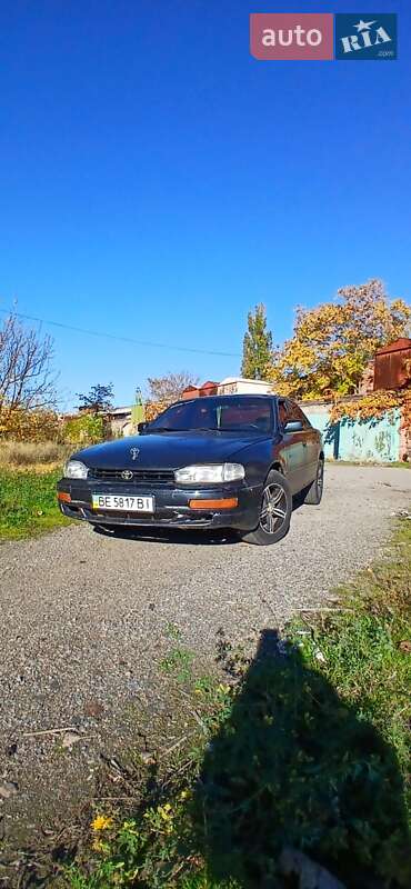 Седан Toyota Camry 1994 в Миколаєві