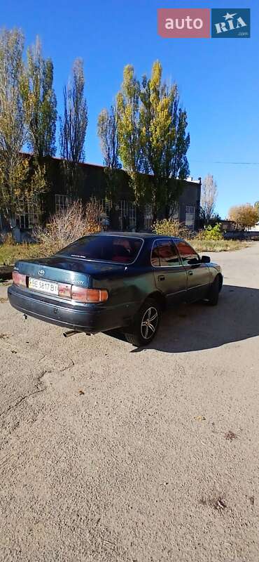 Седан Toyota Camry 1994 в Миколаєві
