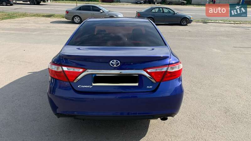 Седан Toyota Camry 2015 в Харкові