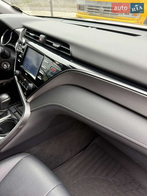 Седан Toyota Camry 2020 в Днепре фото 23 Седан Toyota Camry 2020 в Днепре