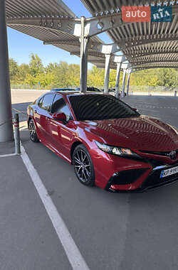 Седан Toyota Camry 2021 в Запорожье