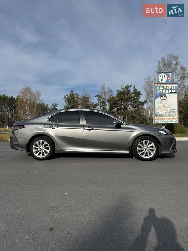 Седан Toyota Camry 2021 в Барановке