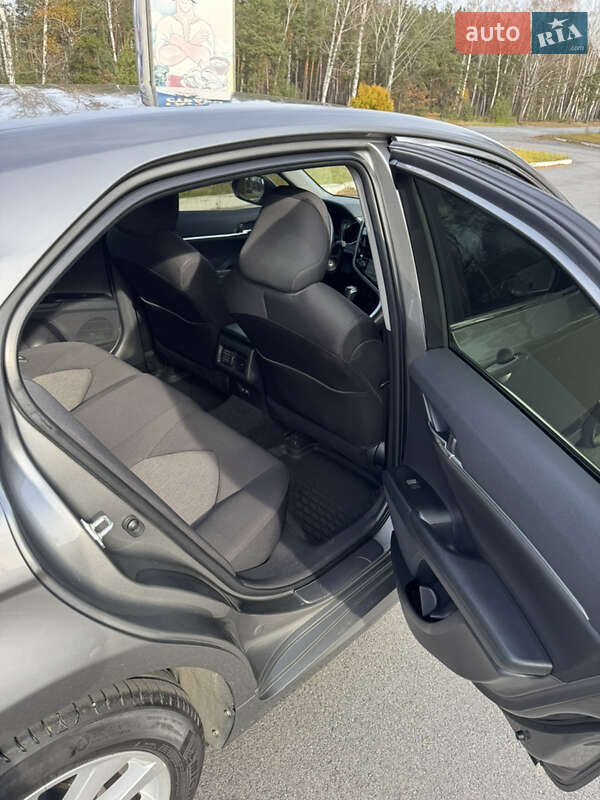 Седан Toyota Camry 2021 в Барановке