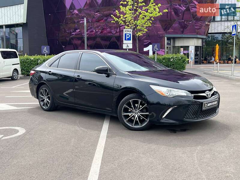 Toyota Camry 2015
