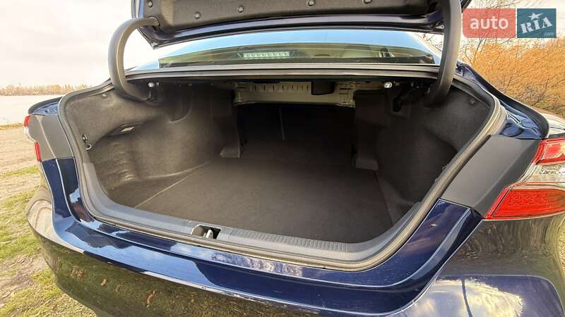 Седан Toyota Camry 2021 в Днепре