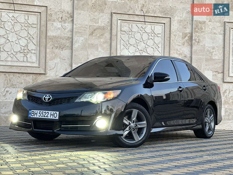 Седан Toyota Camry 2012 в Одесі