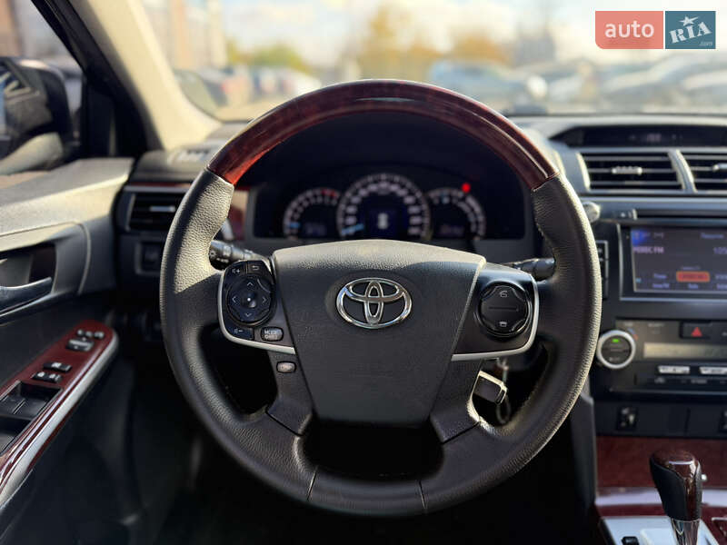 Седан Toyota Camry 2012 в Киеве фото 11 Седан Toyota Camry 2012 в Киеве