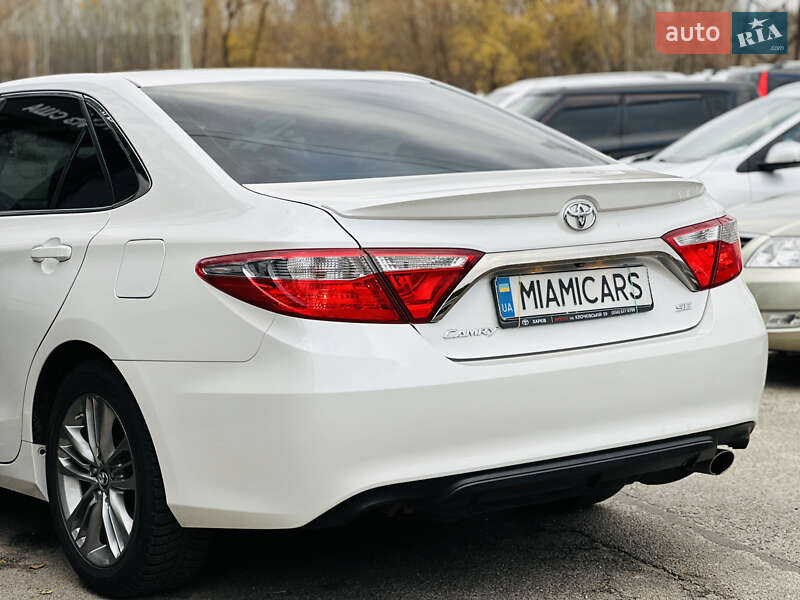 Седан Toyota Camry 2017 в Харькове