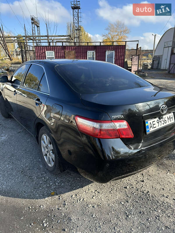 Седан Toyota Camry 2006 в Днепре