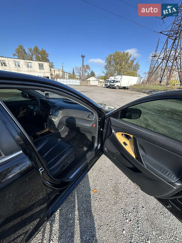 Седан Toyota Camry 2006 в Днепре