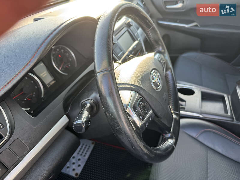 Седан Toyota Camry 2016 в Киеве фото 14 Седан Toyota Camry 2016 в Киеве