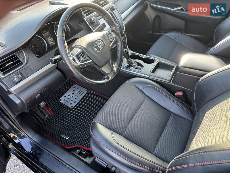 Седан Toyota Camry 2016 в Киеве фото 13 Седан Toyota Camry 2016 в Киеве