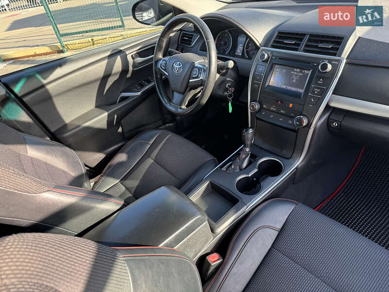 Седан Toyota Camry 2016 в Киеве фото 34 Седан Toyota Camry 2016 в Киеве