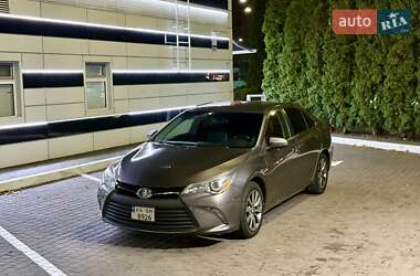 Седан Toyota Camry 2015 в Киеве