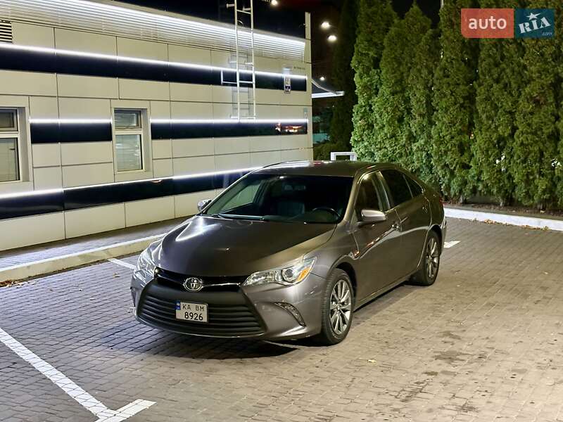 Toyota Camry 2015