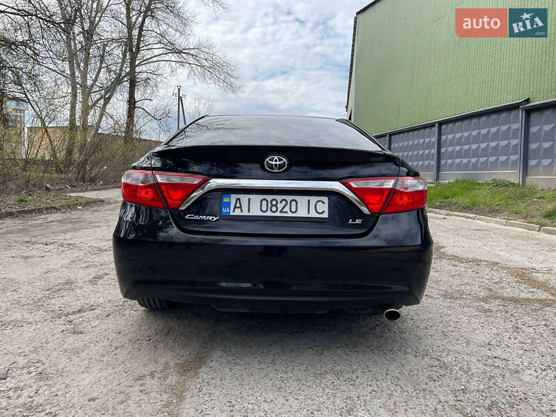 Седан Toyota Camry 2015 в Києві