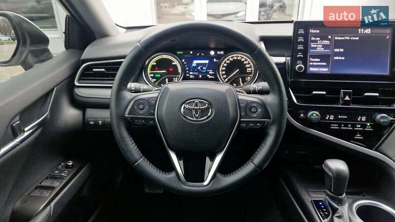 Седан Toyota Camry 2023 в Кропивницком