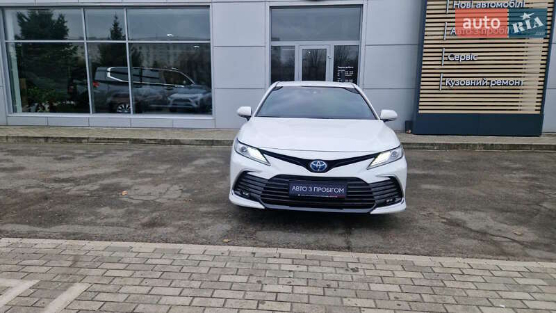 Седан Toyota Camry 2023 в Кропивницком