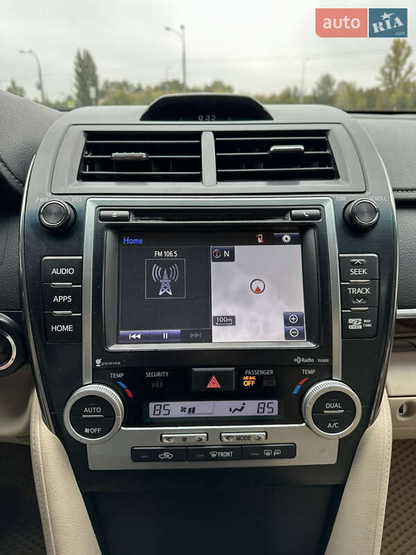 Седан Toyota Camry 2014 в Киеве