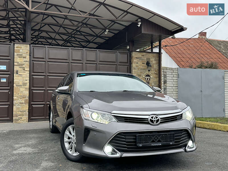 Toyota Camry 2015