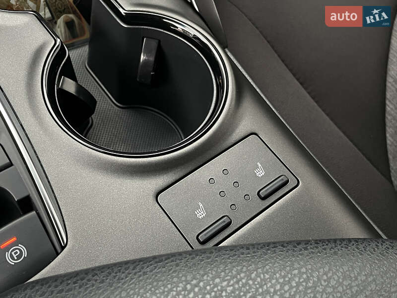 Седан Toyota Camry 2023 в Николаеве фото 20 Седан Toyota Camry 2023 в Николаеве