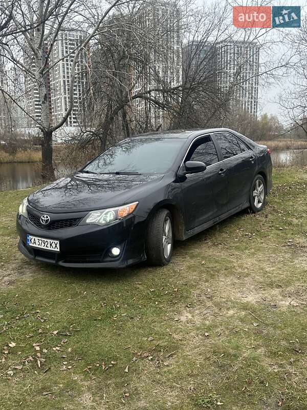 Седан Toyota Camry 2012 в Киеве фото 2 Седан Toyota Camry 2012 в Киеве