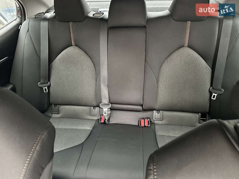 Седан Toyota Camry 2020 в Миколаєві