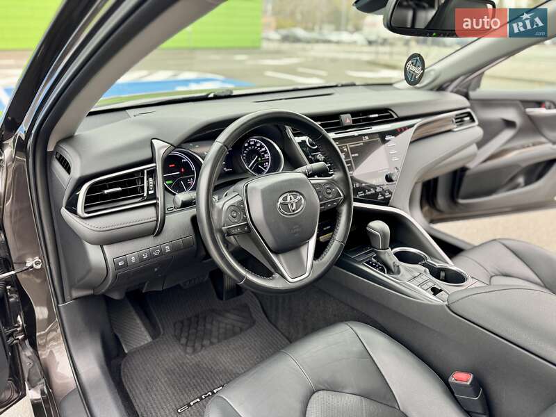 Седан Toyota Camry 2019 в Києві фото 33 Седан Toyota Camry 2019 в Києві