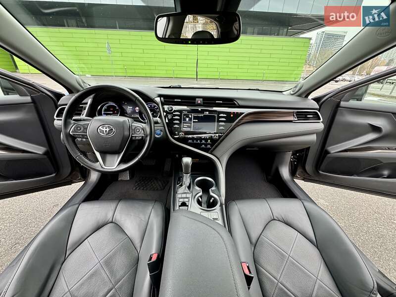 Седан Toyota Camry 2019 в Києві фото 47 Седан Toyota Camry 2019 в Києві