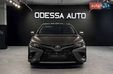 Седан Toyota Camry 2019 в Одессе