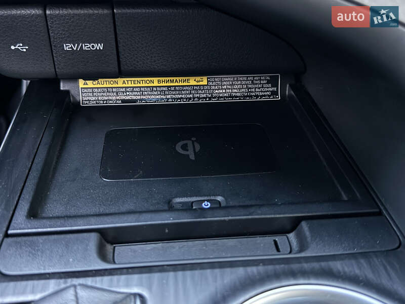 Седан Toyota Camry 2021 в Днепре