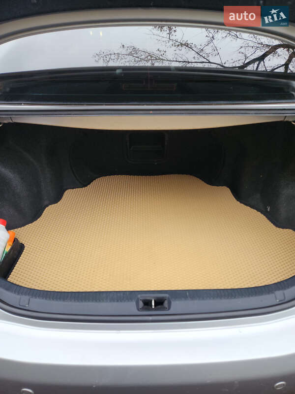 Седан Toyota Camry 2006 в Киеве