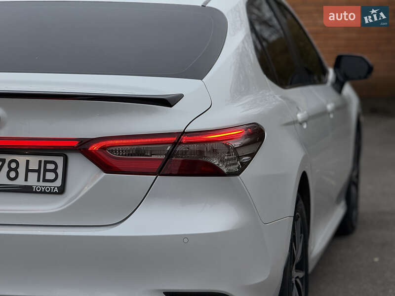 Седан Toyota Camry 2018 в Тернополе фото 21 Седан Toyota Camry 2018 в Тернополе