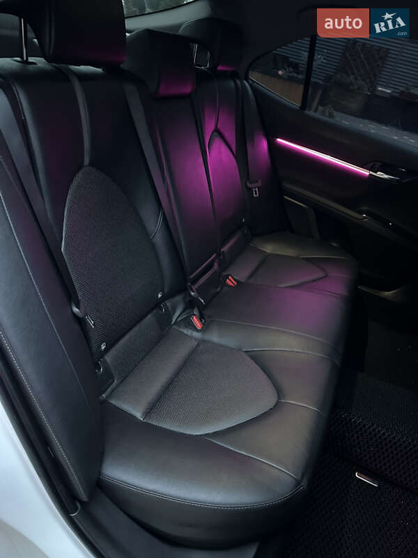 Седан Toyota Camry 2018 в Тернополе фото 33 Седан Toyota Camry 2018 в Тернополе