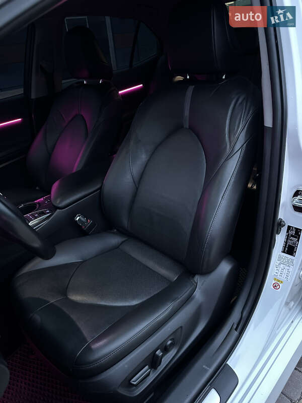 Седан Toyota Camry 2018 в Тернополе фото 46 Седан Toyota Camry 2018 в Тернополе