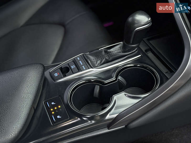 Седан Toyota Camry 2018 в Тернополе фото 56 Седан Toyota Camry 2018 в Тернополе