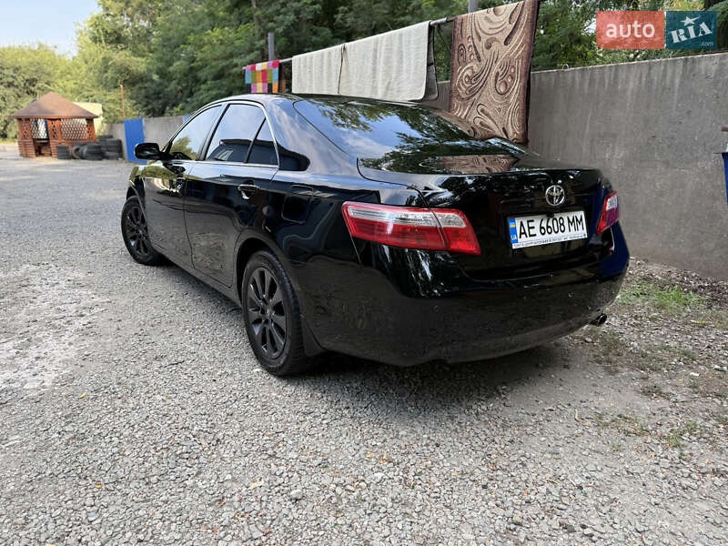 Седан Toyota Camry 2006 в Дніпрі