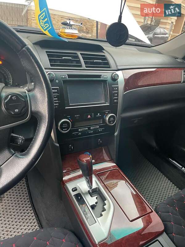 Седан Toyota Camry 2013 в Харькове