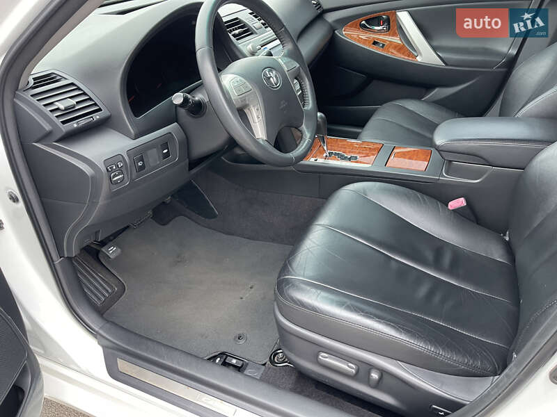 Седан Toyota Camry 2011 в Киеве фото 13 Седан Toyota Camry 2011 в Киеве
