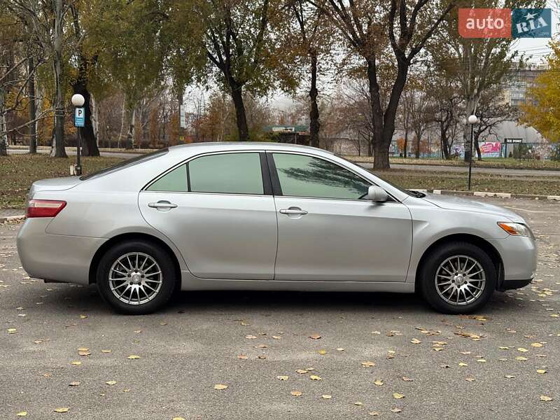 Седан Toyota Camry 2007 в Запорожье