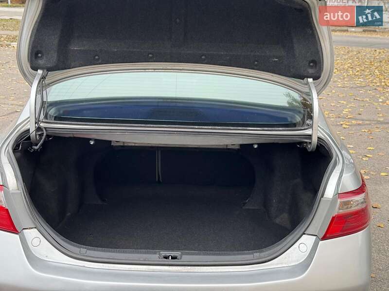Седан Toyota Camry 2007 в Запорожье