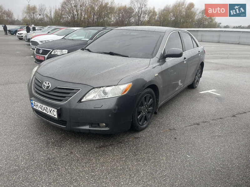 Седан Toyota Camry 2007 в Киеве