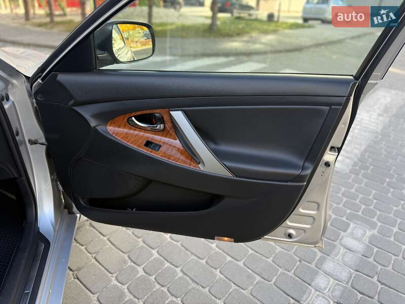 Седан Toyota Camry 2007 в Ивано-Франковске