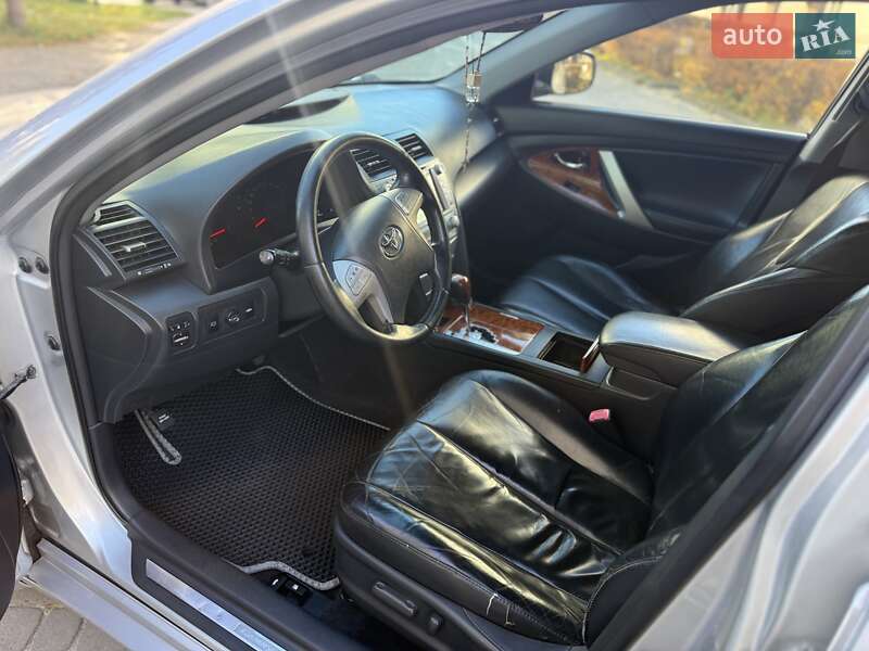 Седан Toyota Camry 2007 в Ивано-Франковске