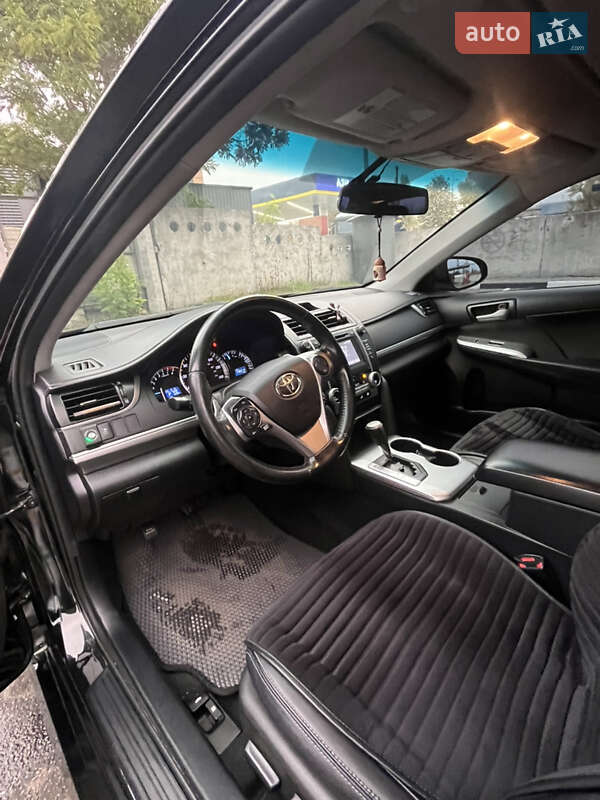 Седан Toyota Camry 2014 в Киеве фото 18 Седан Toyota Camry 2014 в Киеве