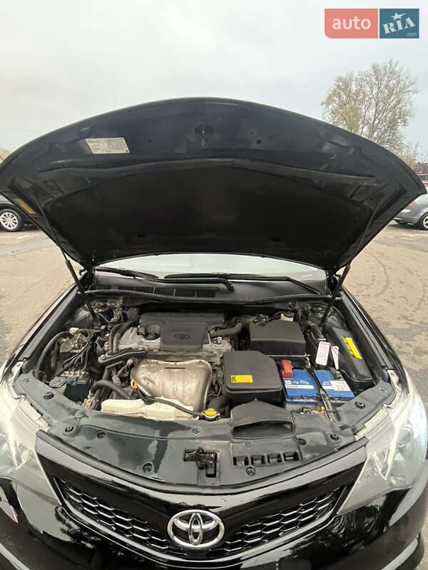 Седан Toyota Camry 2014 в Киеве фото 27 Седан Toyota Camry 2014 в Киеве